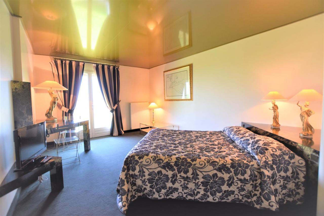 Crispol Hotel Saint-Pere  Bagian luar foto