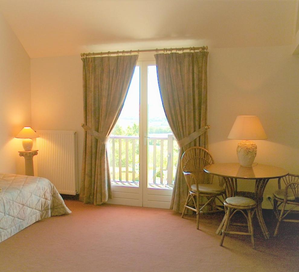 Crispol Hotel Saint-Pere  Bagian luar foto