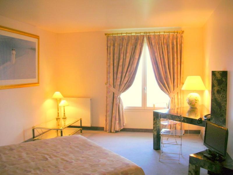 Crispol Hotel Saint-Pere  Bagian luar foto