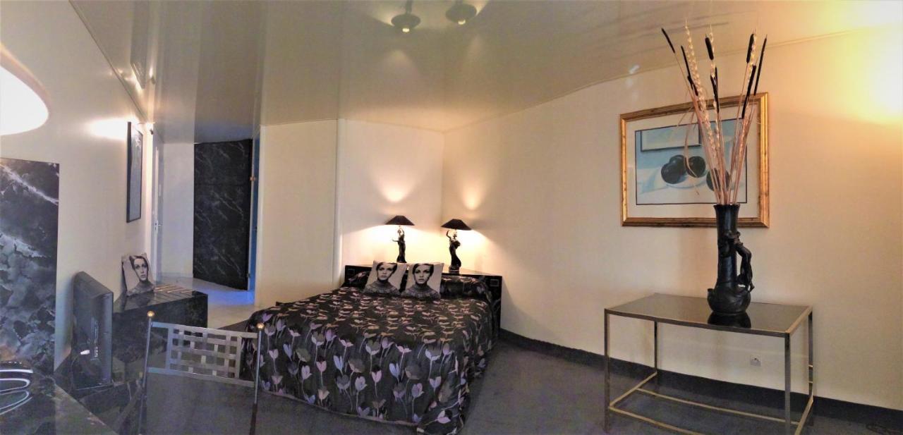 Crispol Hotel Saint-Pere  Bagian luar foto